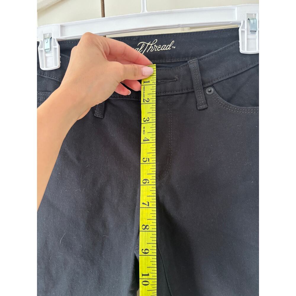 Universal Thread Curvy Skinny Black Jeans 2/26S - Picture 6 of 10